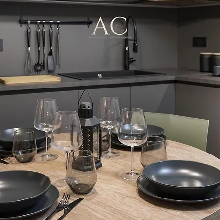 La Tana Apartment *
